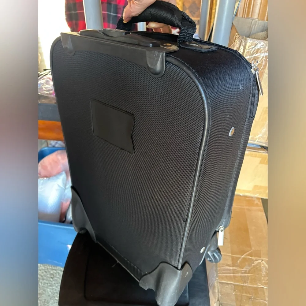 🖤 NOT AVAILABLE🖤Forecast Spinner Suitcase